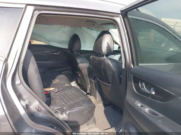 5N1AT2MT9JC818026 2018 NISSAN ROGUE - Image 8