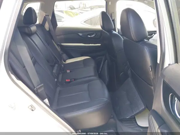 5N1AT2MT9JC822030 2018 NISSAN ROGUE - Image 8