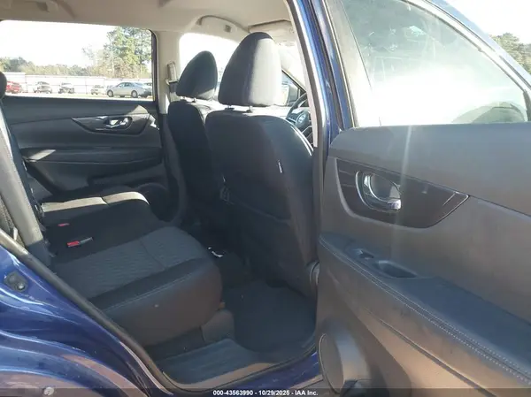 5N1AT2MT9JC824490 2018 NISSAN ROGUE - Image 8