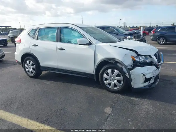 5N1AT2MT9JC830452 2018 NISSAN ROGUE - Image 1