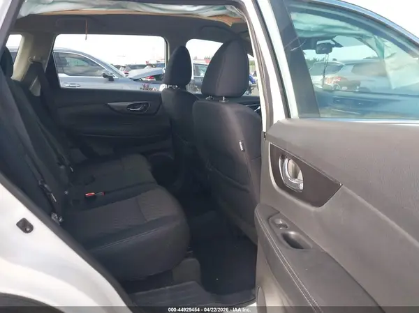 5N1AT2MT9JC830452 2018 NISSAN ROGUE - Image 8