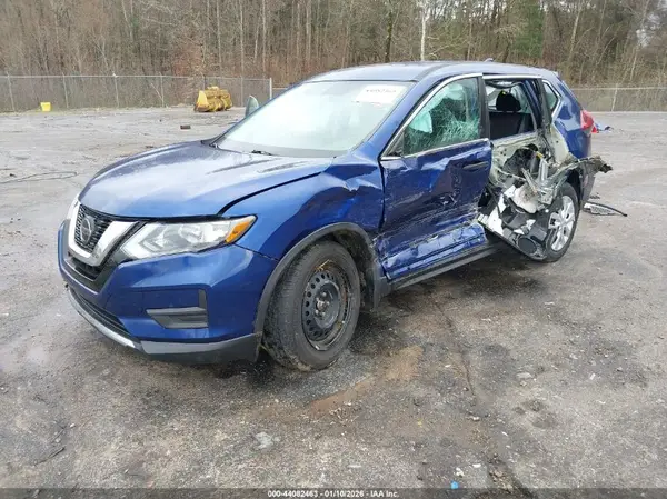 5N1AT2MT9JC830984 2018 NISSAN ROGUE - Image 2