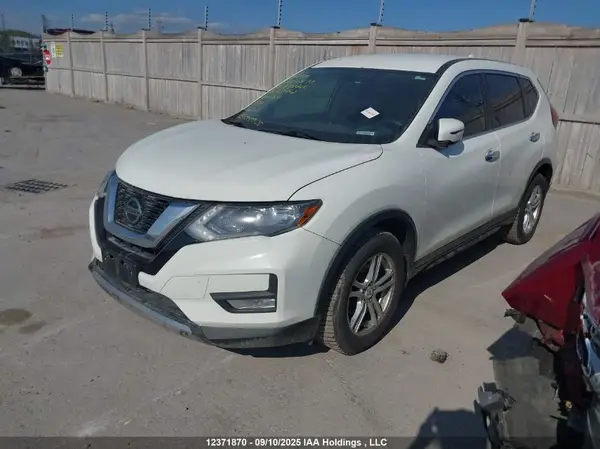 5N1AT2MT9JC833612 2018 NISSAN ROGUE - Image 2