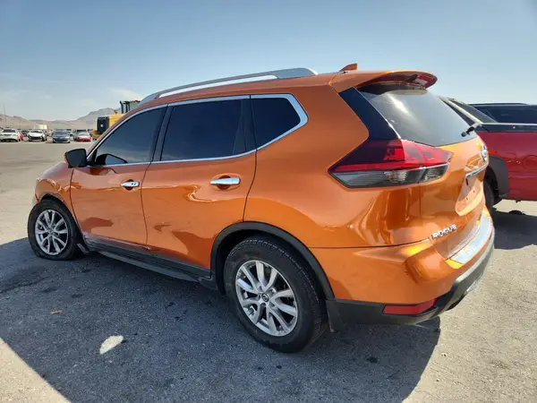 5N1AT2MT9JC841094 2018 NISSAN ROGUE - Image 2
