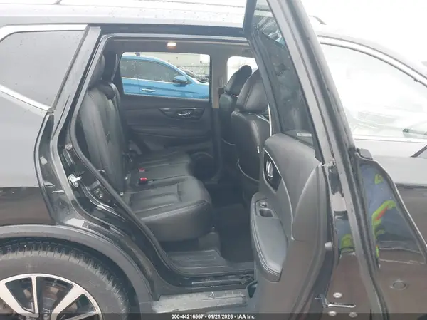 5N1AT2MT9KC740252 2019 NISSAN ROGUE - Image 8