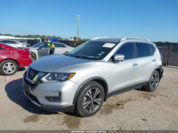 5N1AT2MT9KC752613 2019 NISSAN ROGUE - Image 2
