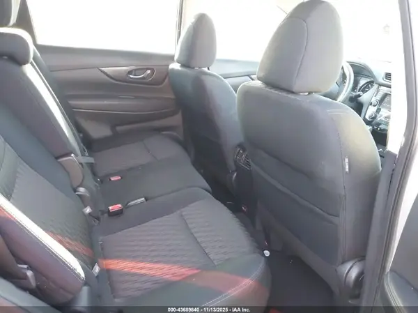 5N1AT2MT9KC770562 2019 NISSAN ROGUE - Image 8