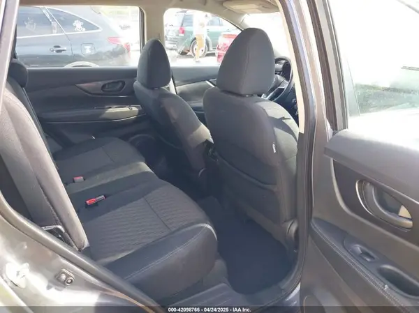 5N1AT2MT9KC785739 2019 NISSAN ROGUE - Image 8