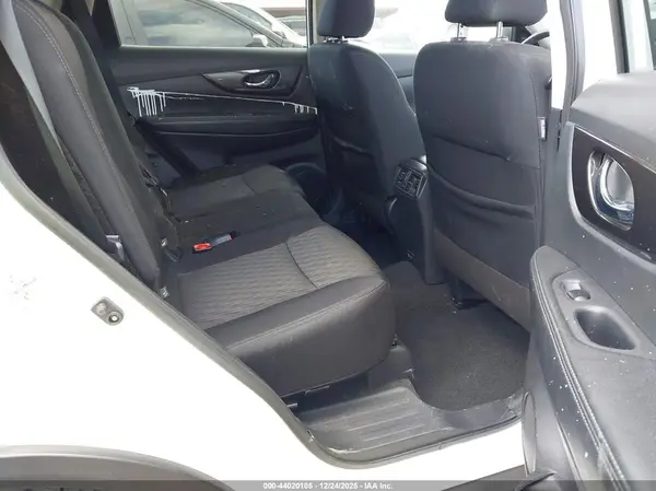 5N1AT2MT9KC800448 2019 NISSAN ROGUE - Image 8