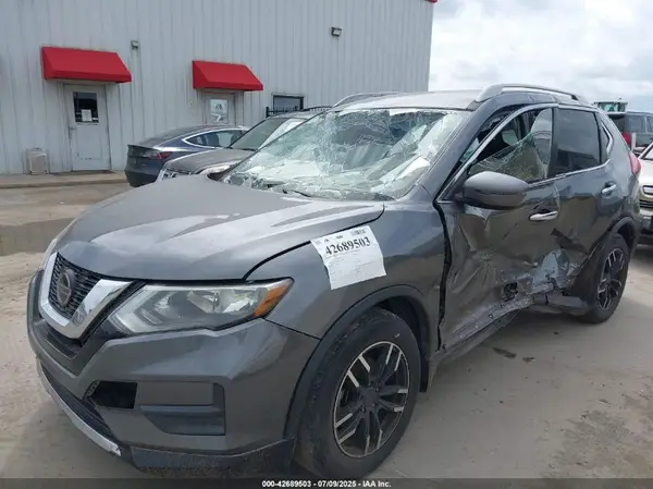 5N1AT2MT9KC825026 2019 NISSAN ROGUE - Image 2