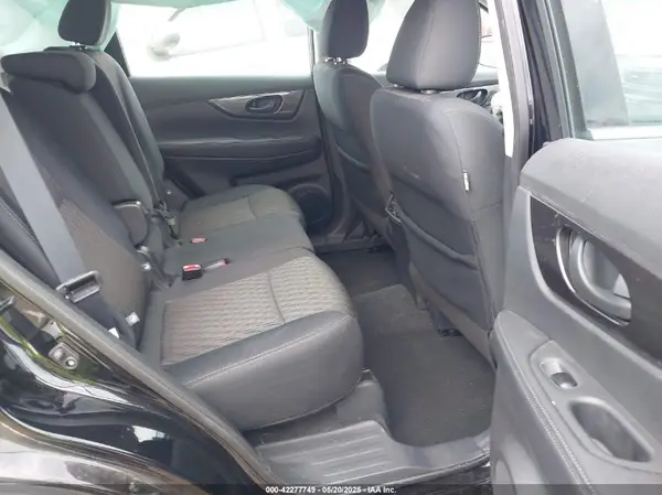 5N1AT2MT9KC825575 2019 NISSAN ROGUE - Image 8