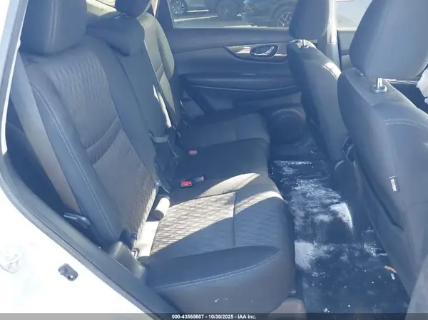 5N1AT2MT9KC827715 2019 NISSAN ROGUE - Image 8