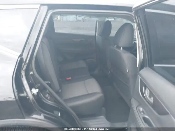 5N1AT2MT9KC845650 2019 NISSAN ROGUE - Image 8