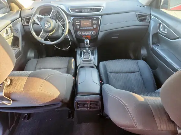5N1AT2MTXHC737479 2017 NISSAN ROGUE - Image 8