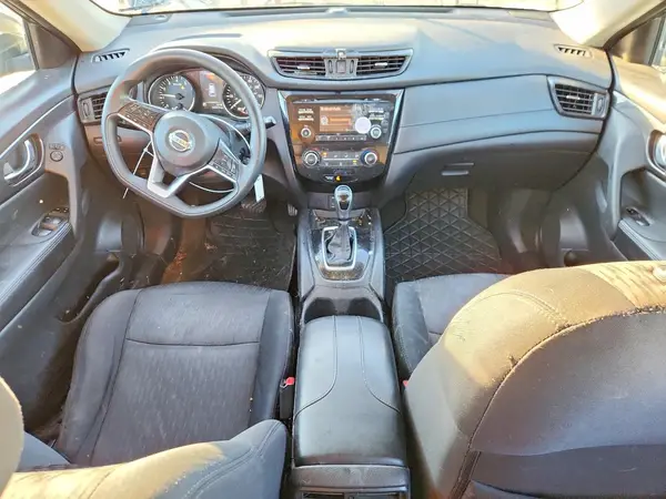 5N1AT2MTXHC739930 2017 NISSAN ROGUE - Image 8