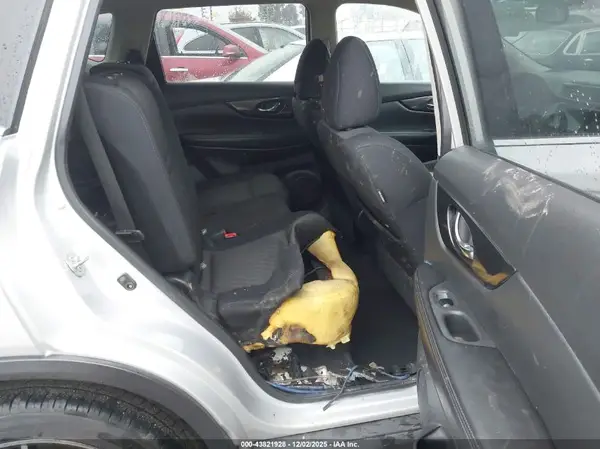 5N1AT2MTXHC741872 2017 NISSAN ROGUE - Image 8