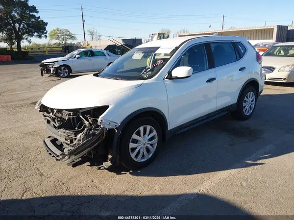 5N1AT2MTXHC743699 2017 NISSAN ROGUE - Image 2