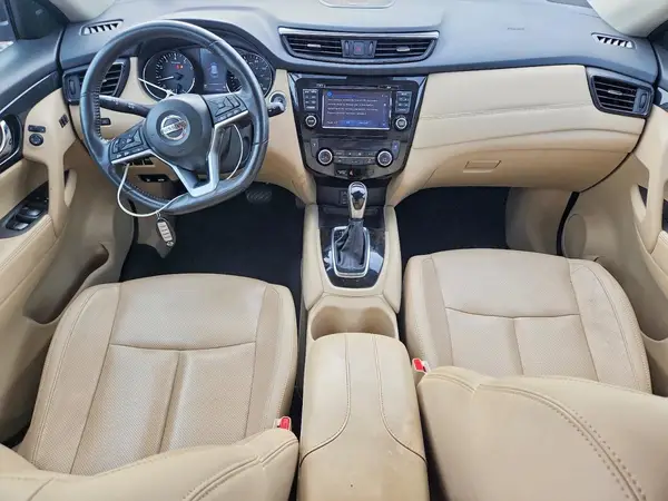 5N1AT2MTXHC760597 2017 NISSAN ROGUE - Image 8