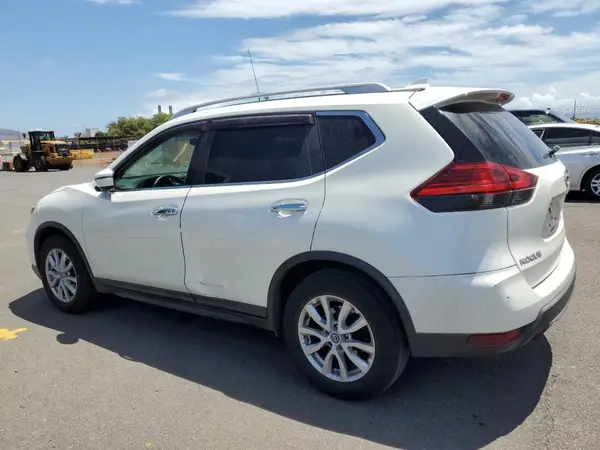 5N1AT2MTXHC763788 2017 NISSAN ROGUE - Image 2