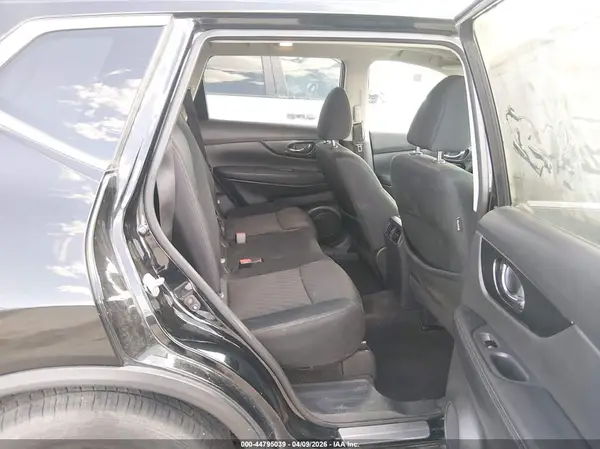 5N1AT2MTXHC769834 2017 NISSAN ROGUE - Image 8
