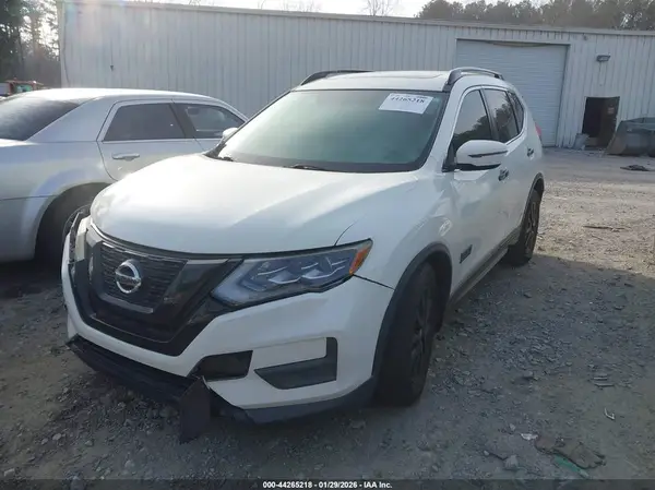 5N1AT2MTXHC771289 2017 NISSAN ROGUE - Image 2