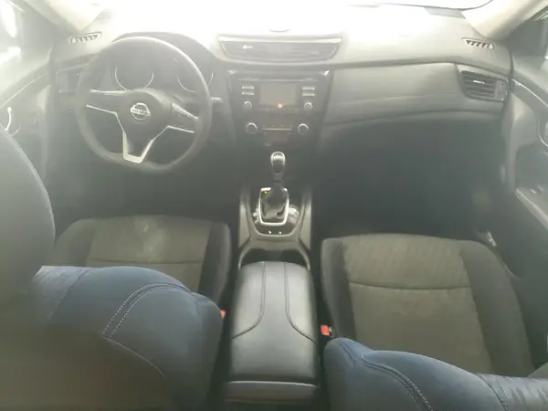5N1AT2MTXHC772619 2017 NISSAN ROGUE - Image 8