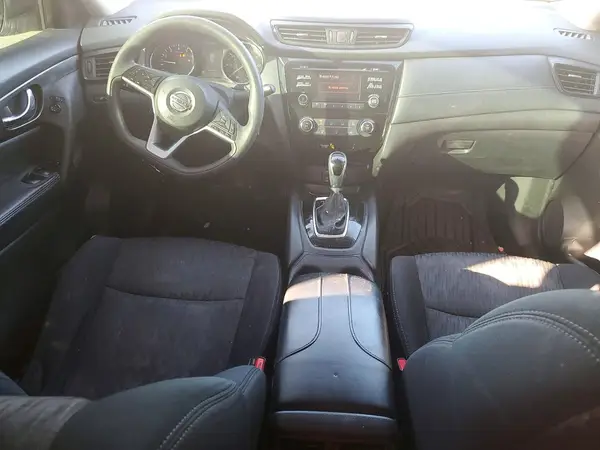 5N1AT2MTXHC779750 2017 NISSAN ROGUE - Image 8