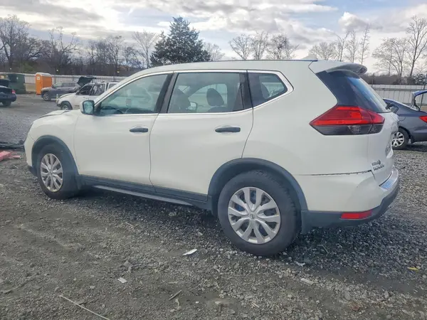 5N1AT2MTXHC783975 2017 NISSAN ROGUE - Image 2