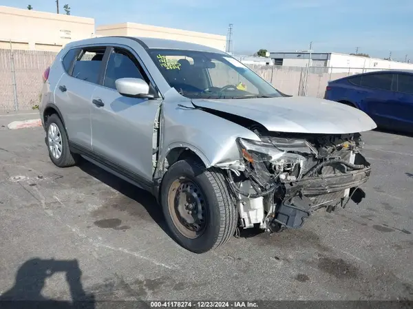 5N1AT2MTXHC796354 2017 NISSAN ROGUE - Image 1