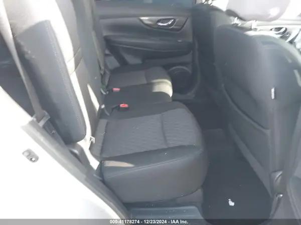 5N1AT2MTXHC796354 2017 NISSAN ROGUE - Image 8