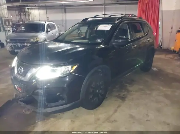 5N1AT2MTXHC802234 2017 NISSAN ROGUE - Image 2