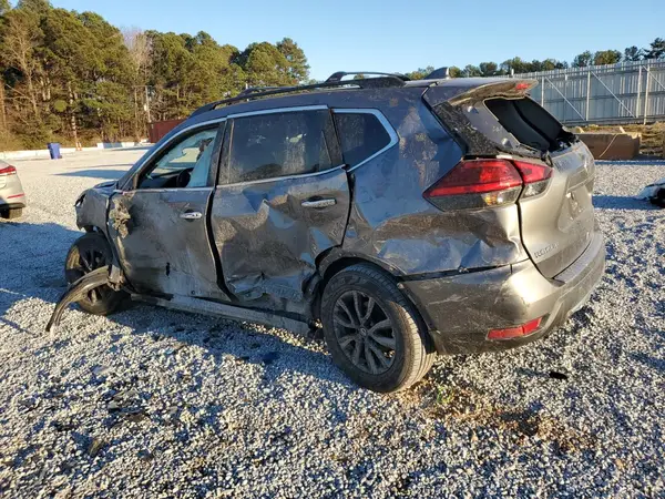 5N1AT2MTXHC804940 2017 NISSAN ROGUE - Image 2
