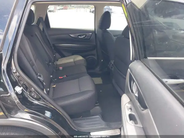 5N1AT2MTXHC813640 2017 NISSAN ROGUE - Image 8