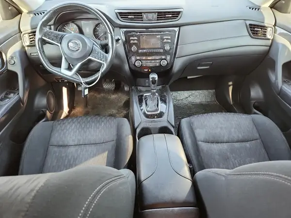 5N1AT2MTXHC817333 2017 NISSAN ROGUE - Image 8