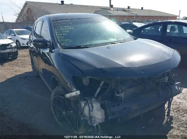 5N1AT2MTXHC820569 2017 NISSAN ROGUE - Image 1