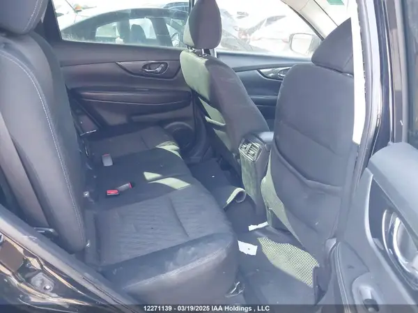 5N1AT2MTXHC820569 2017 NISSAN ROGUE - Image 8