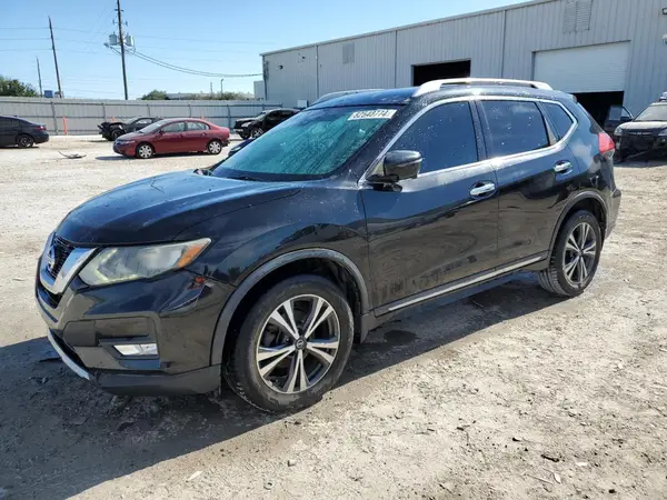 5N1AT2MTXHC825402 2017 NISSAN ROGUE - Image 1
