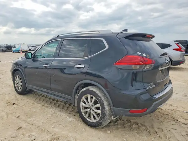 5N1AT2MTXHC825660 2017 NISSAN ROGUE - Image 2
