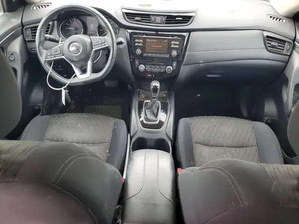 5N1AT2MTXHC825660 2017 NISSAN ROGUE - Image 8