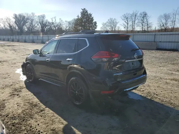 5N1AT2MTXHC827490 2017 NISSAN ROGUE - Image 2