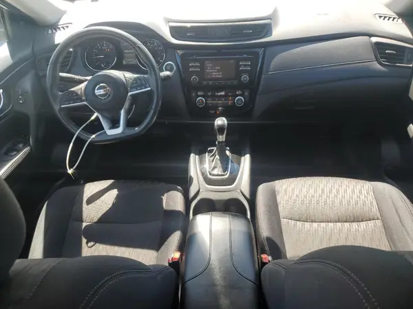 5N1AT2MTXHC829384 2017 NISSAN ROGUE - Image 8