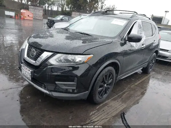 5N1AT2MTXHC831944 2017 NISSAN ROGUE - Image 2