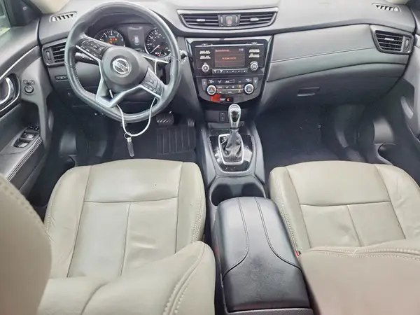 5N1AT2MTXHC834505 2017 NISSAN ROGUE - Image 8