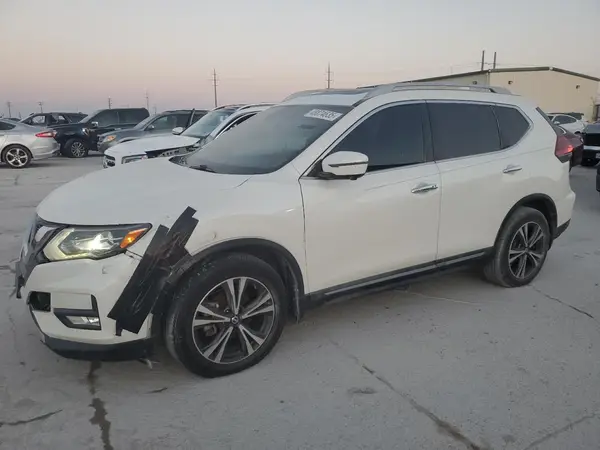5N1AT2MTXHC835072 2017 NISSAN ROGUE - Image 1