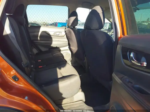 5N1AT2MTXHC836612 2017 NISSAN ROGUE - Image 8