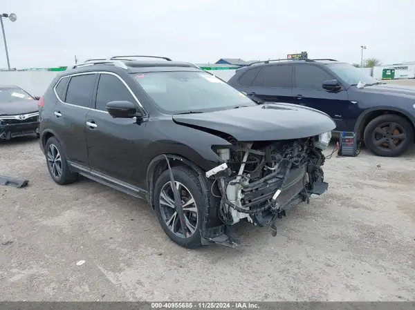 5N1AT2MTXHC837906 2017 NISSAN ROGUE - Image 1