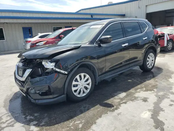 5N1AT2MTXHC841132 2017 NISSAN ROGUE - Image 1