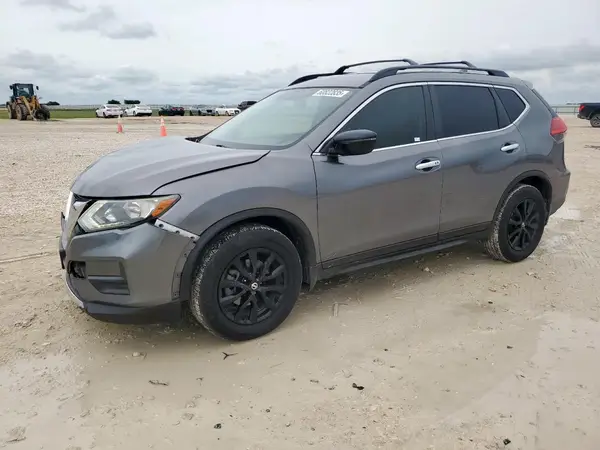 5N1AT2MTXHC841549 2017 NISSAN ROGUE - Image 1