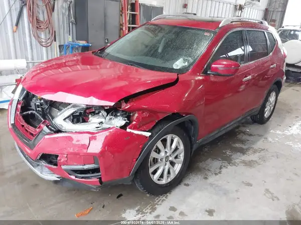 5N1AT2MTXHC859159 2017 NISSAN ROGUE - Image 2