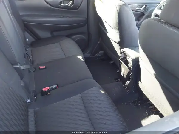 5N1AT2MTXHC860392 2017 NISSAN ROGUE - Image 8